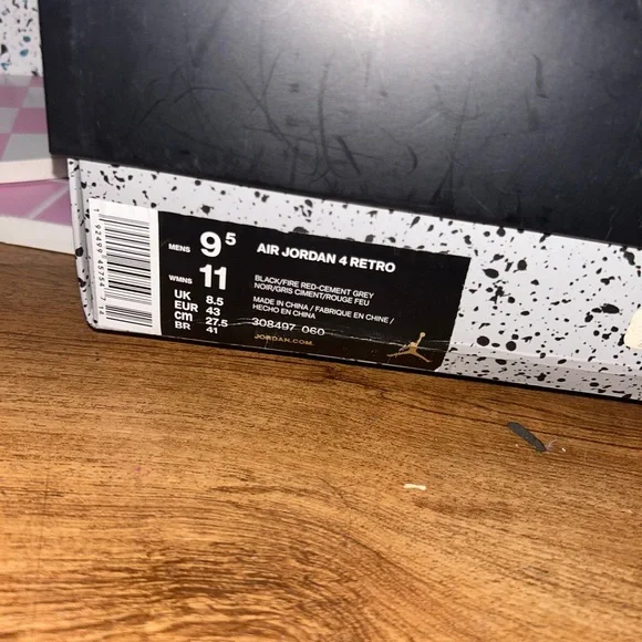 Jordan 4 bred 2019 size 9.5 Athletic Shoes